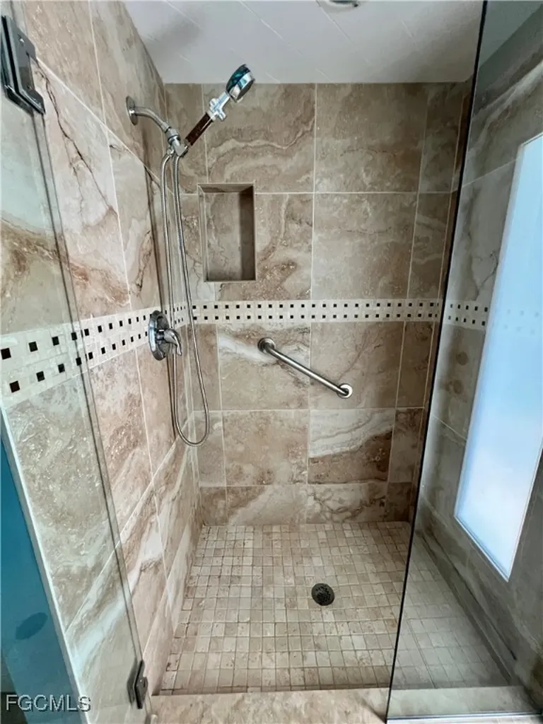 1158 SE 32nd Street Cape Coral FL 33904