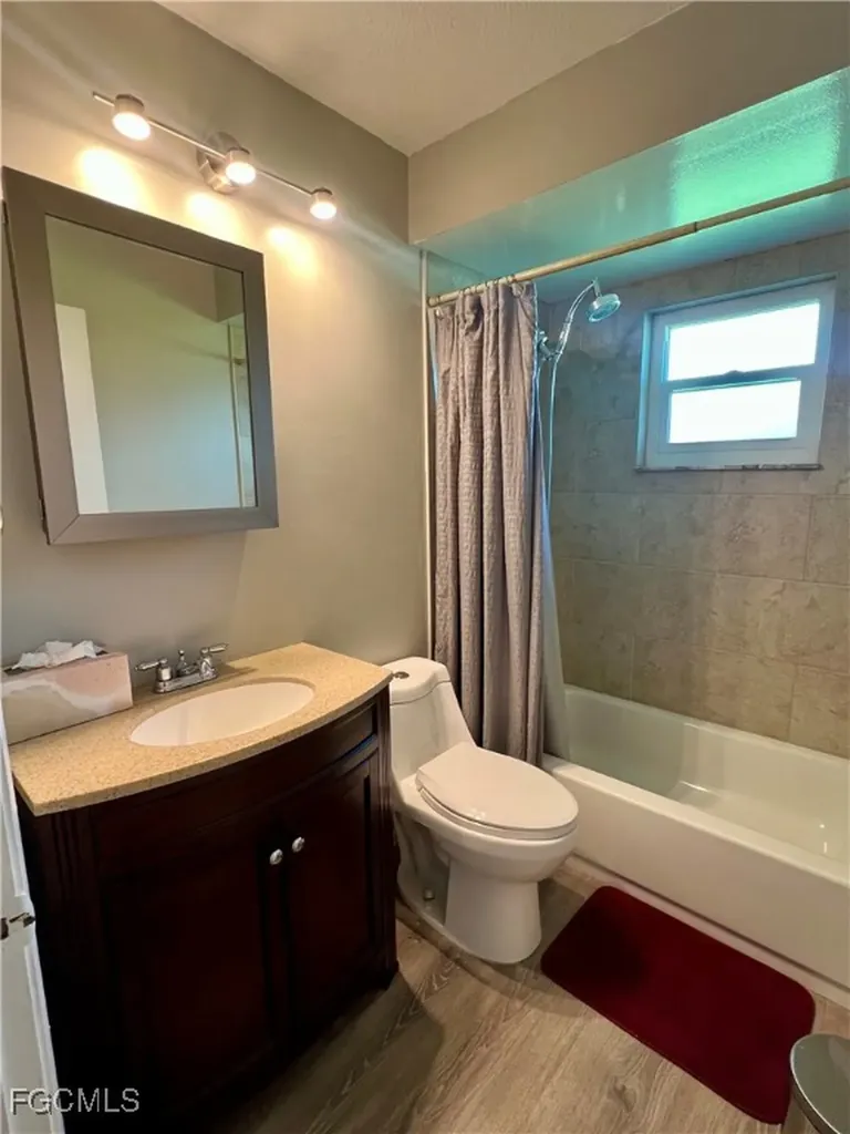 1158 SE 32nd Street Cape Coral FL 33904