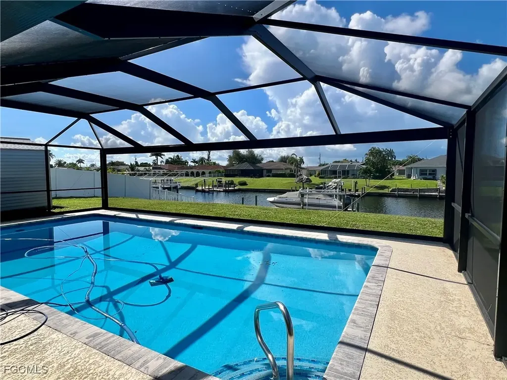 1158 SE 32nd Street Cape Coral FL 33904