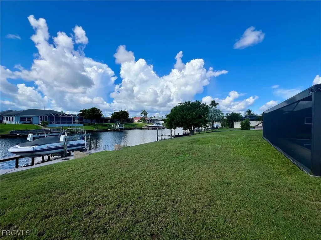 1158 SE 32nd Street Cape Coral FL 33904