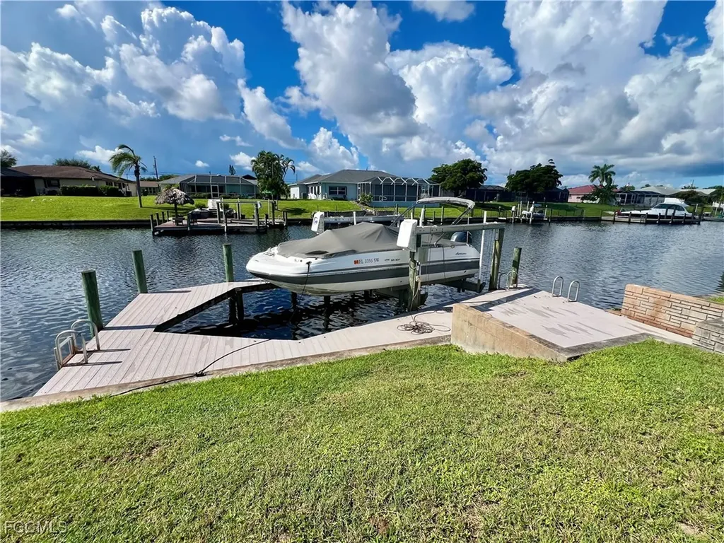 1158 SE 32nd Street Cape Coral FL 33904