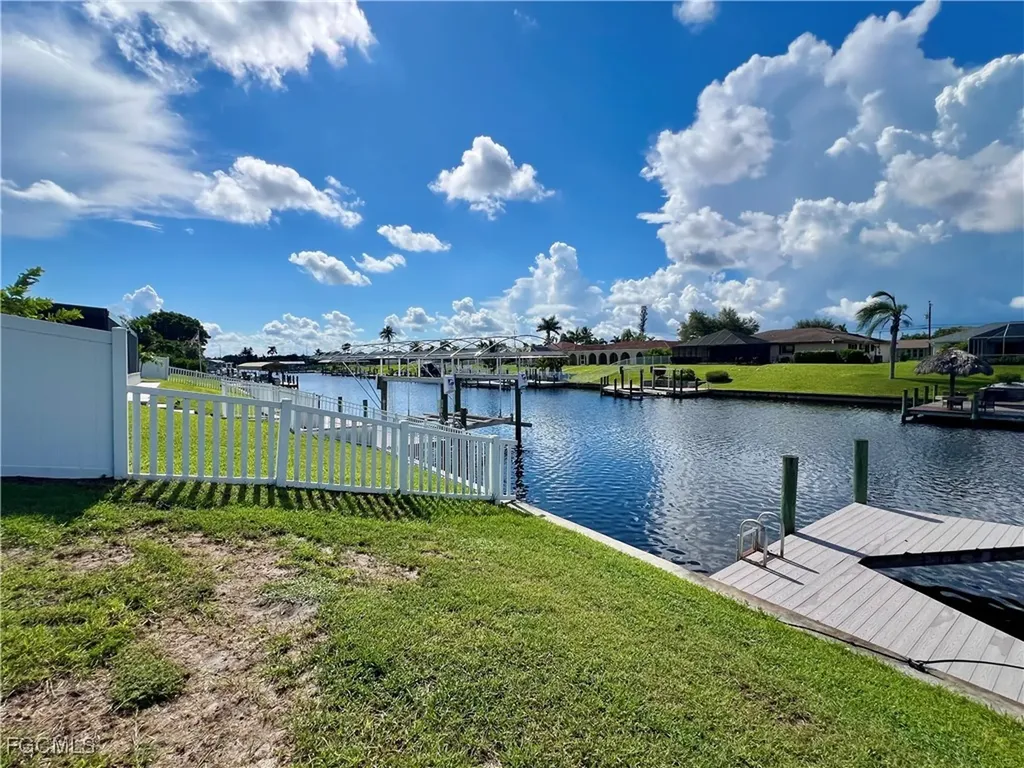 1158 SE 32nd Street Cape Coral FL 33904