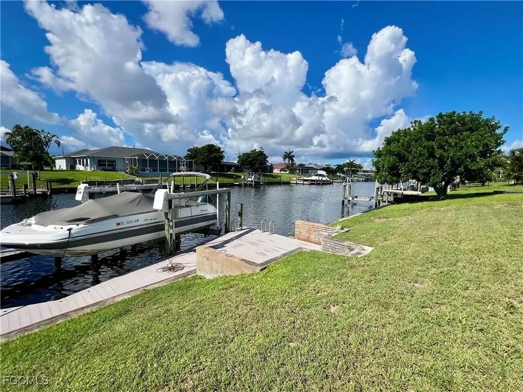 1158 SE 32nd Street Cape Coral FL 33904