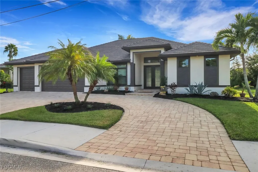 Cape Coral FL, 2115 Surfside Boulevard
