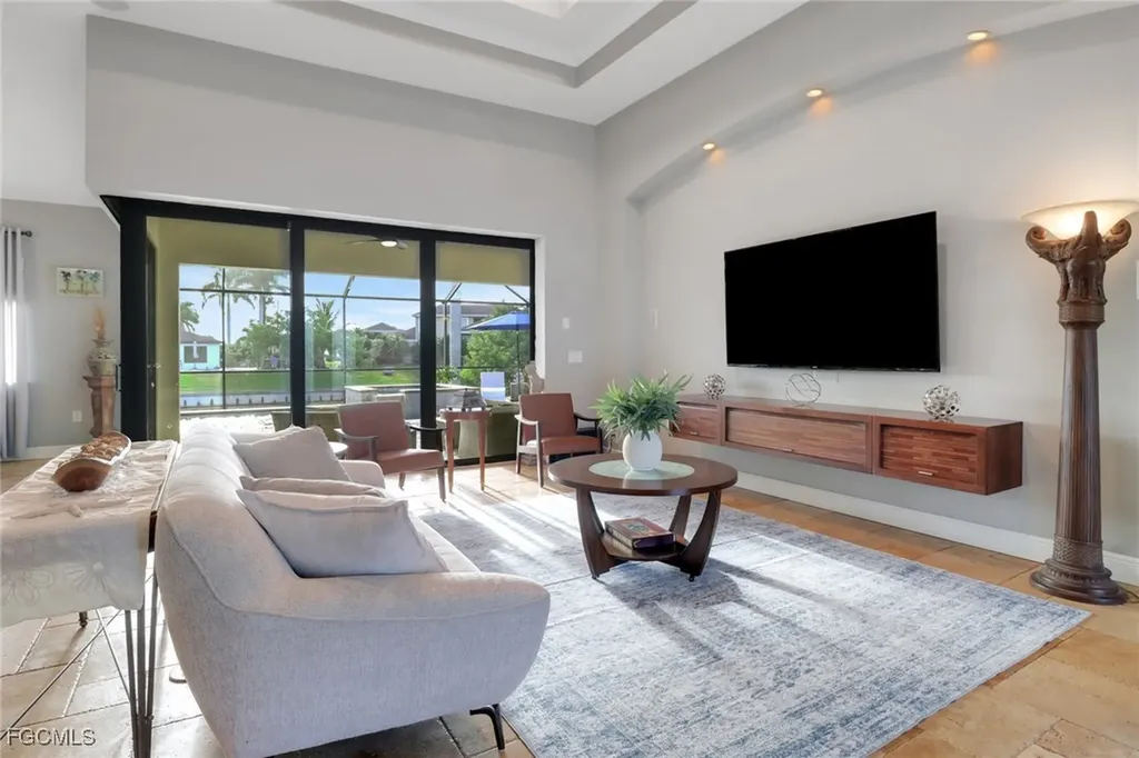 2115 Surfside Boulevard Cape Coral FL 33991