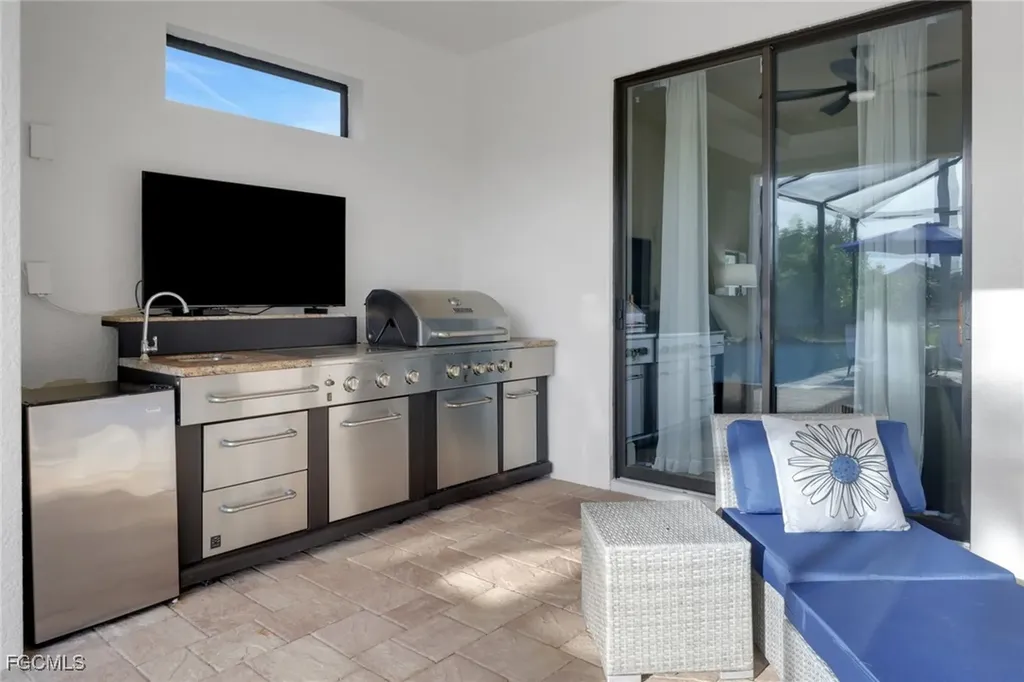 2115 Surfside Boulevard Cape Coral FL 33991