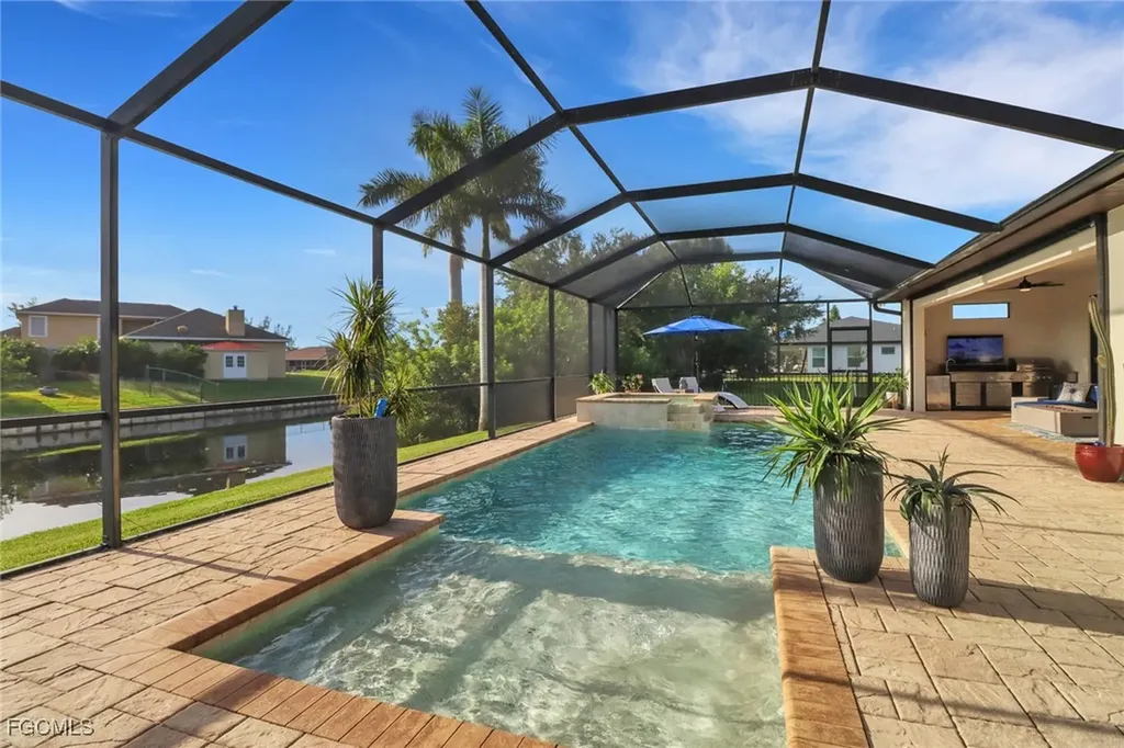 2115 Surfside Boulevard Cape Coral FL 33991