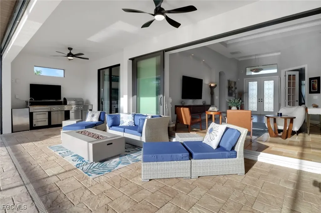 2115 Surfside Boulevard Cape Coral FL 33991