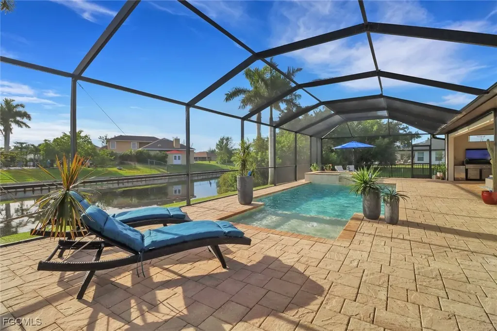 2115 Surfside Boulevard Cape Coral FL 33991