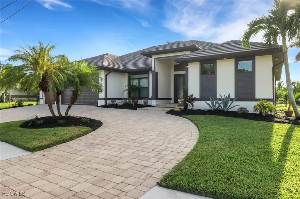 2115 Surfside Boulevard Cape Coral FL 33991