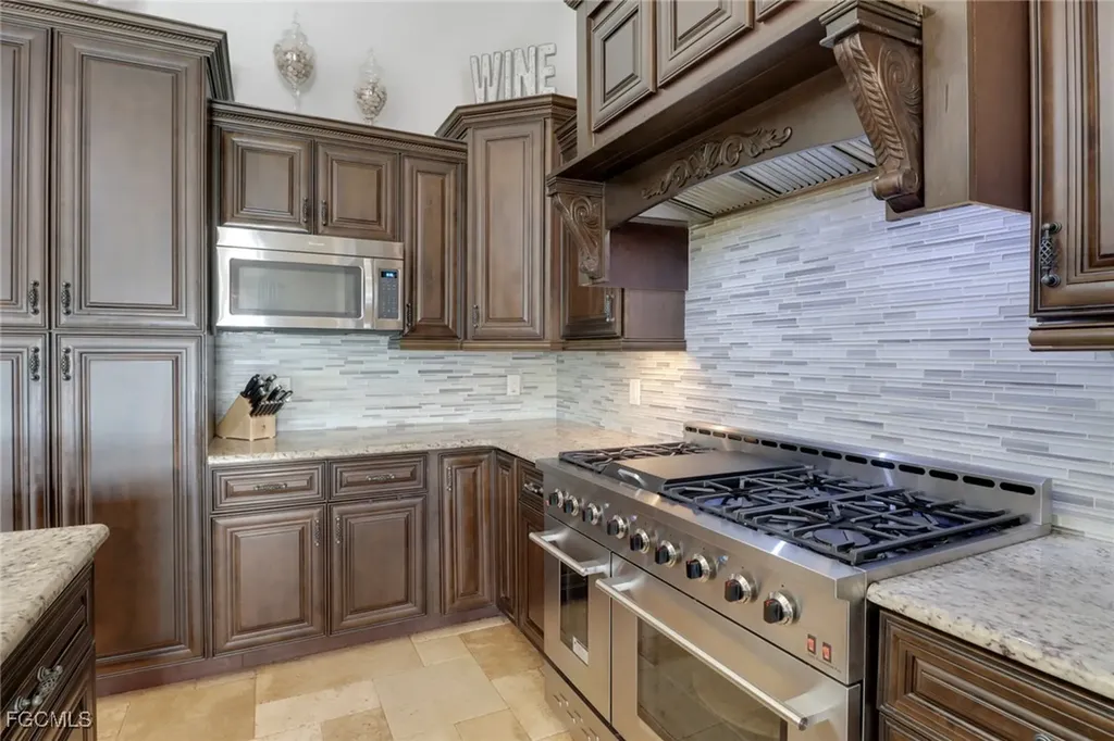 2115 Surfside Boulevard Cape Coral FL 33991