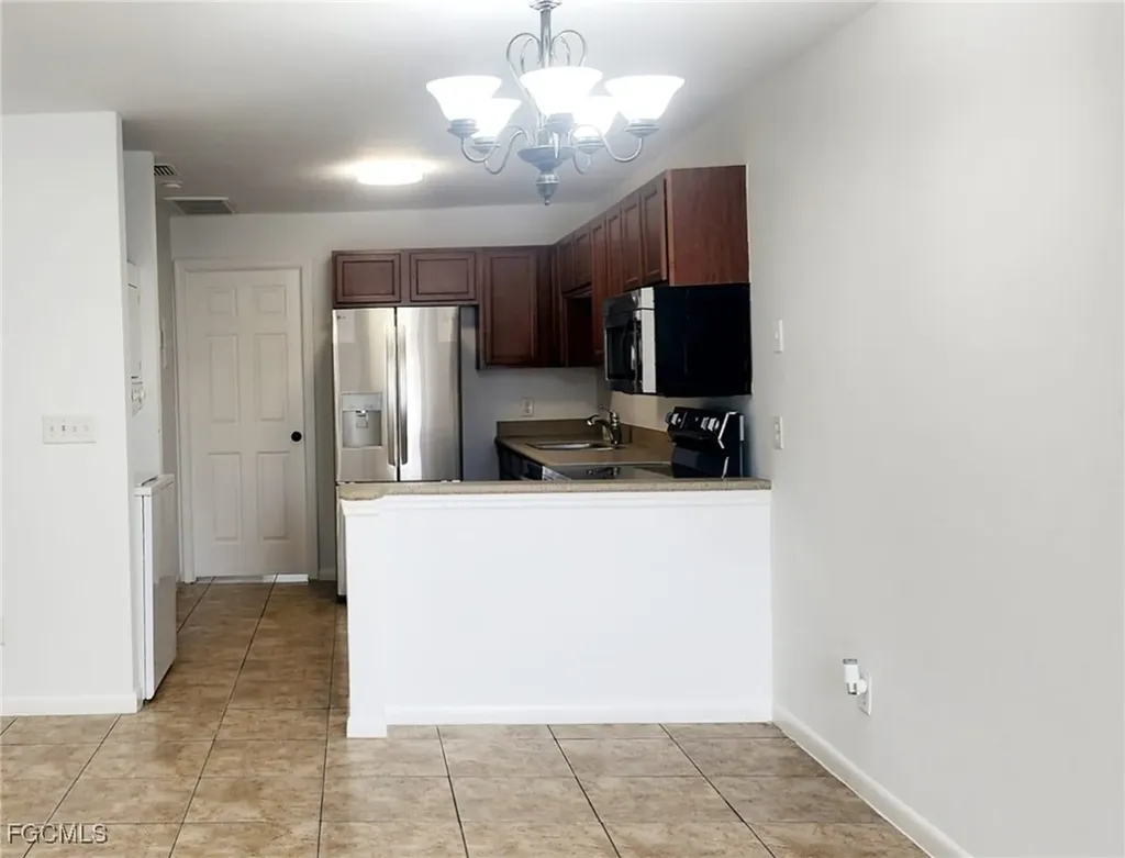 3417 SW Santa Barbara Place Cape Coral FL 33914