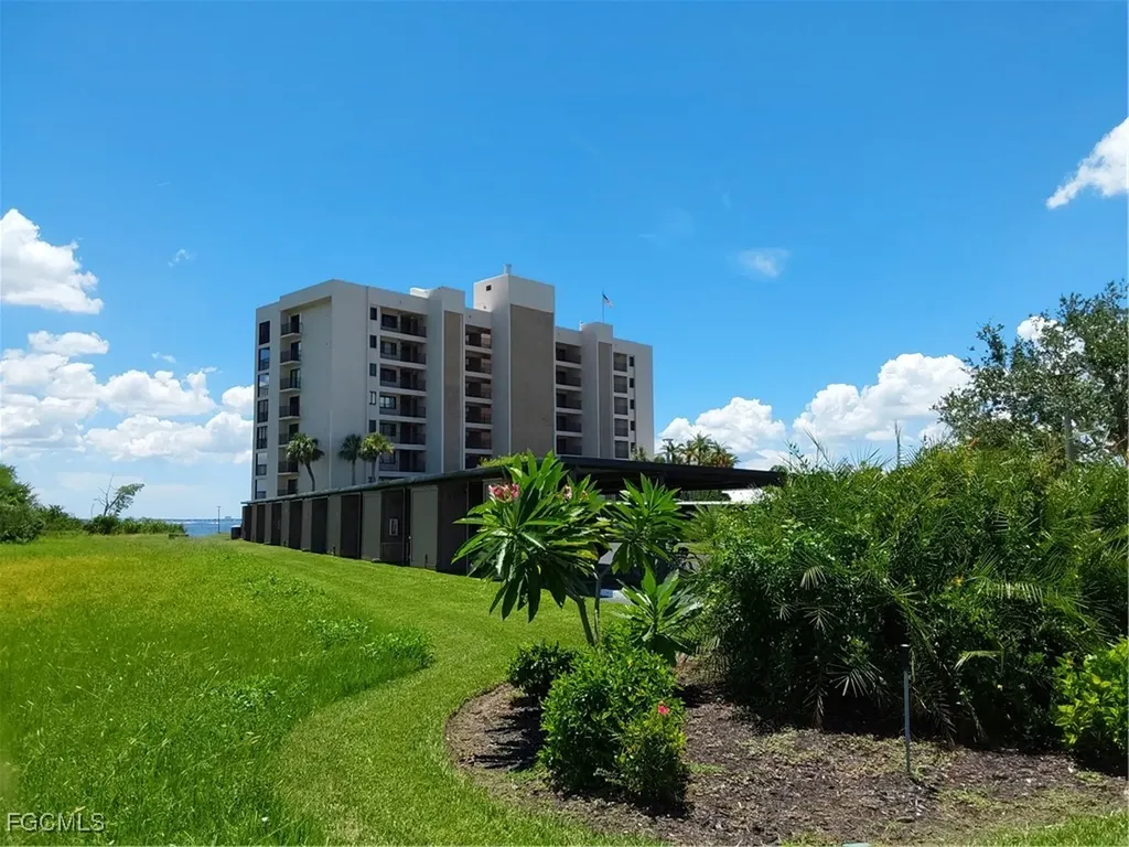 4510 N Key Drive North Fort Myers FL 33903
