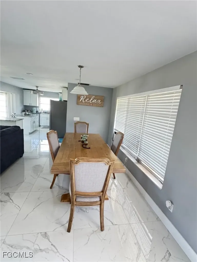 4928 SW 1st Court Cape Coral FL 33914