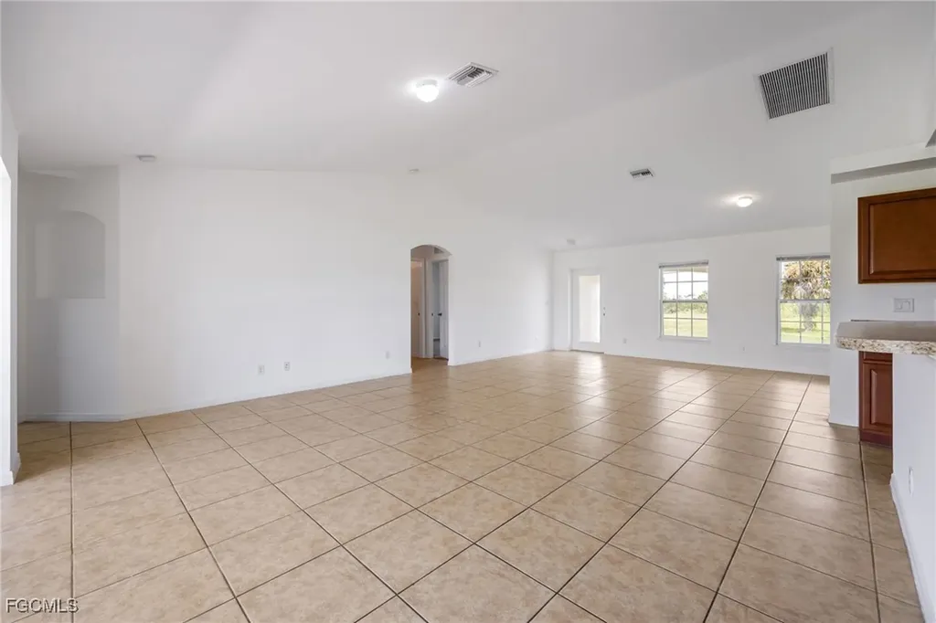 2904 NE 1st Avenue Cape Coral FL 33909