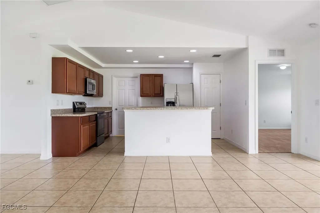 2904 NE 1st Avenue Cape Coral FL 33909