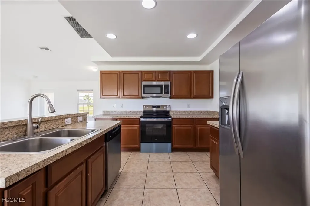 2904 NE 1st Avenue Cape Coral FL 33909