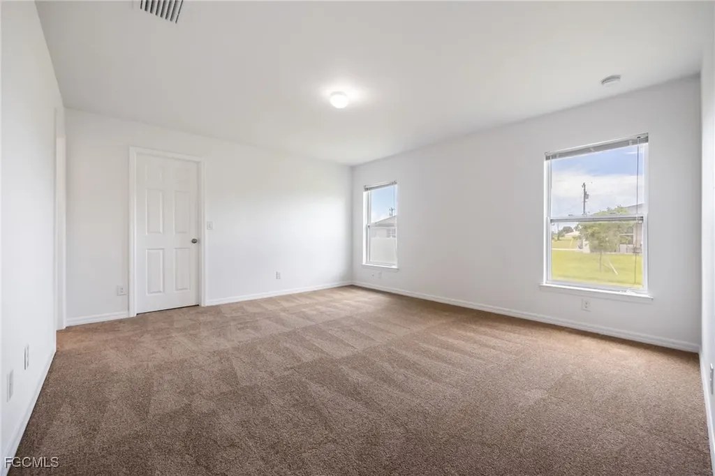 2904 NE 1st Avenue Cape Coral FL 33909