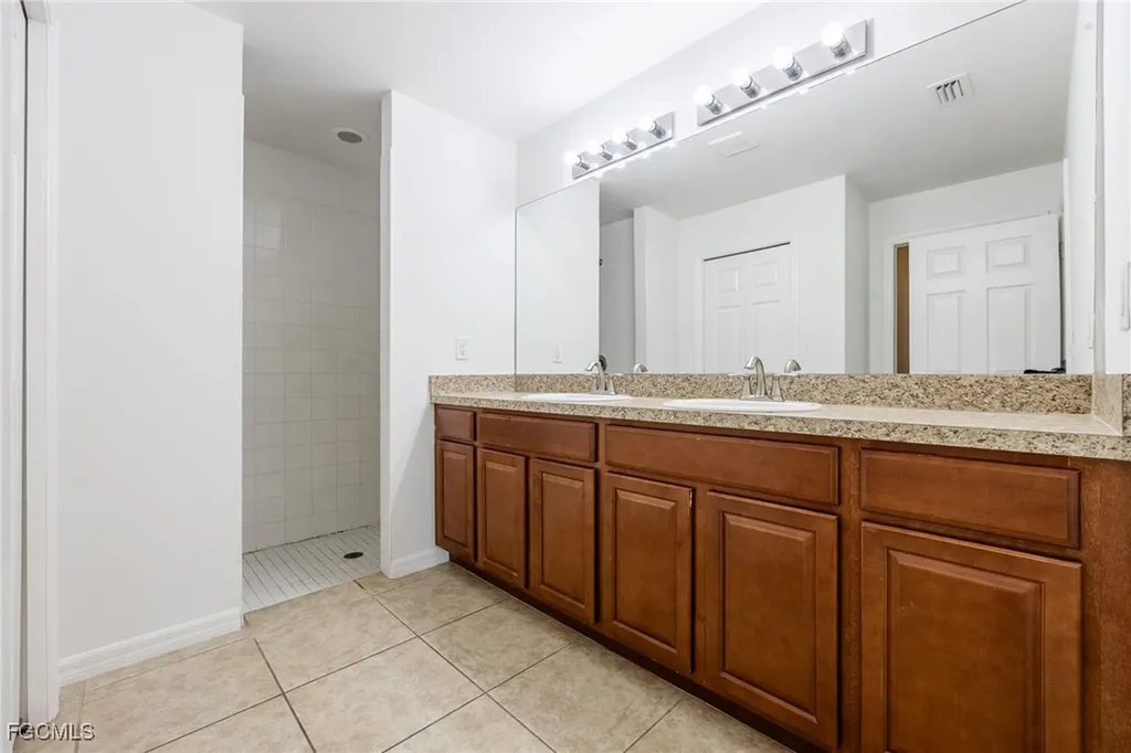 2904 NE 1st Avenue Cape Coral FL 33909