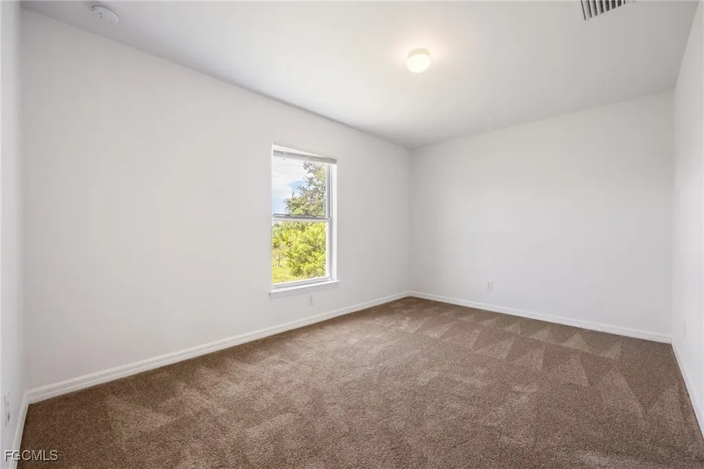 2904 NE 1st Avenue Cape Coral FL 33909