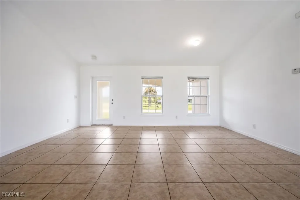 2904 NE 1st Avenue Cape Coral FL 33909