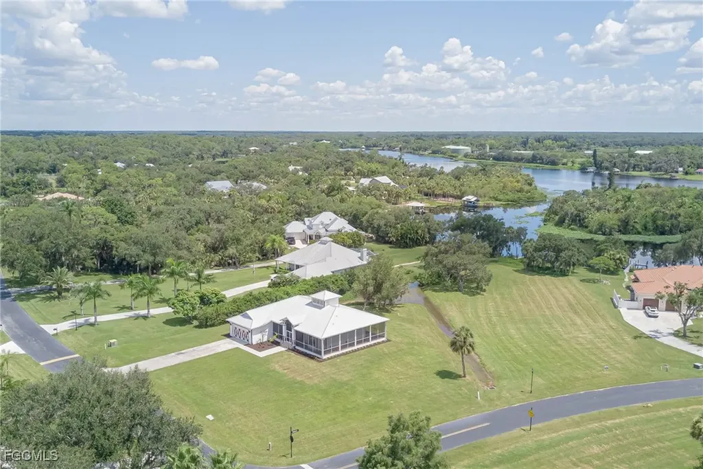 18111 Riverchase Court Alva FL 33920
