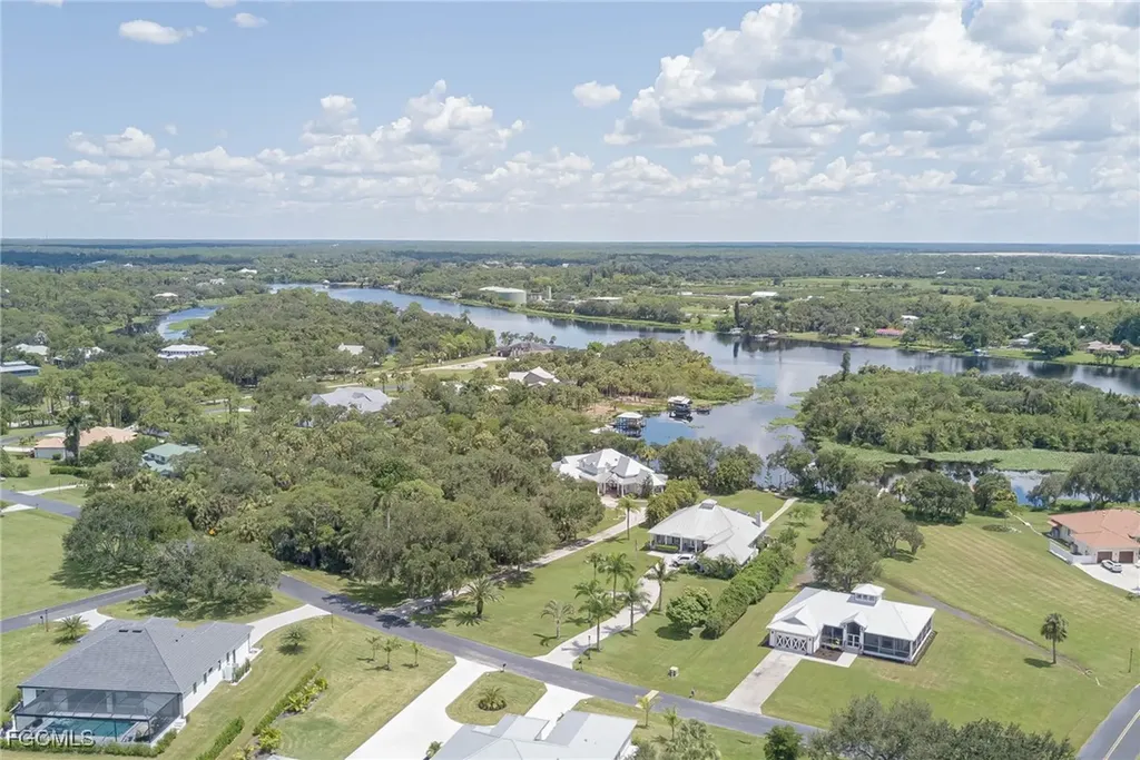 18111 Riverchase Court Alva FL 33920