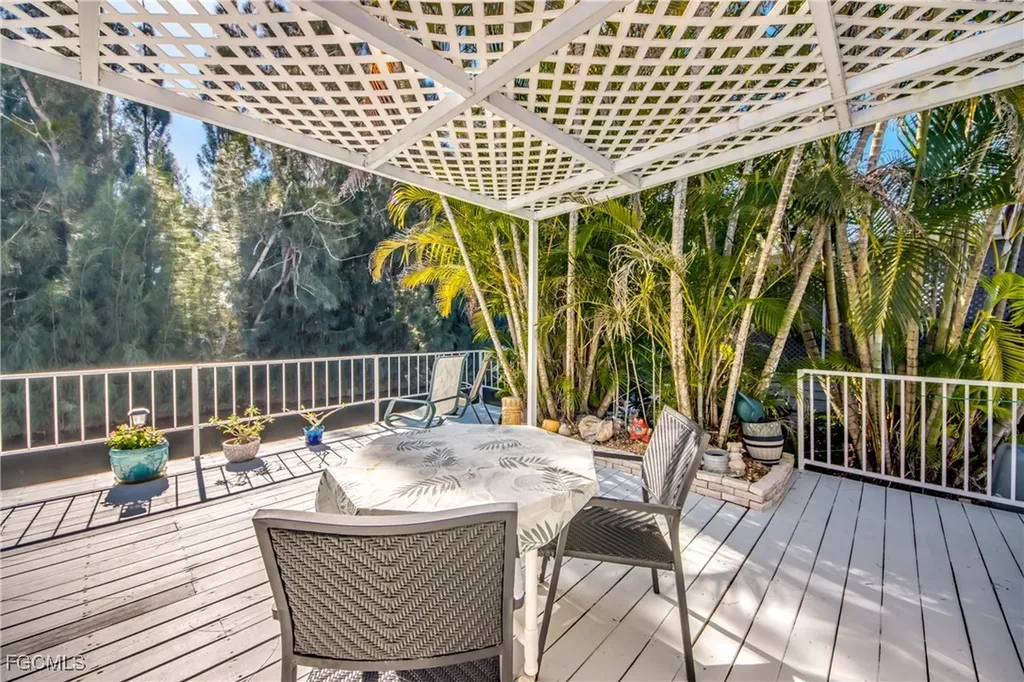 7230 Drum Drive St. James City FL 33956