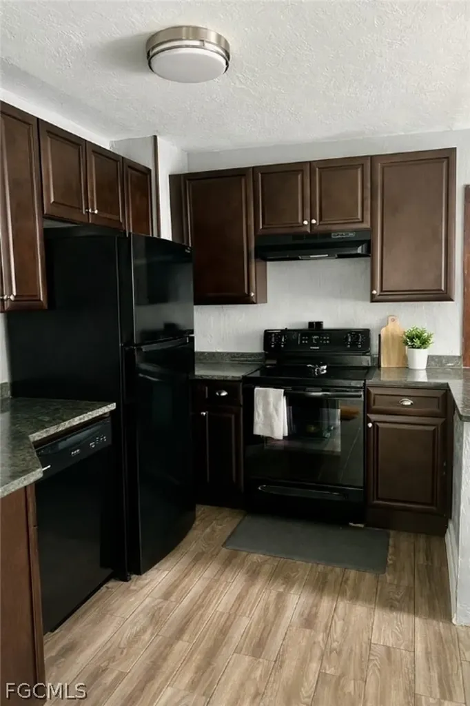 1531/1533 Hough Street Fort Myers FL 33901