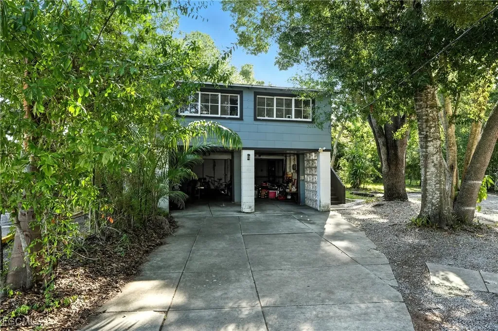 1531/1533 Hough Street Fort Myers FL 33901