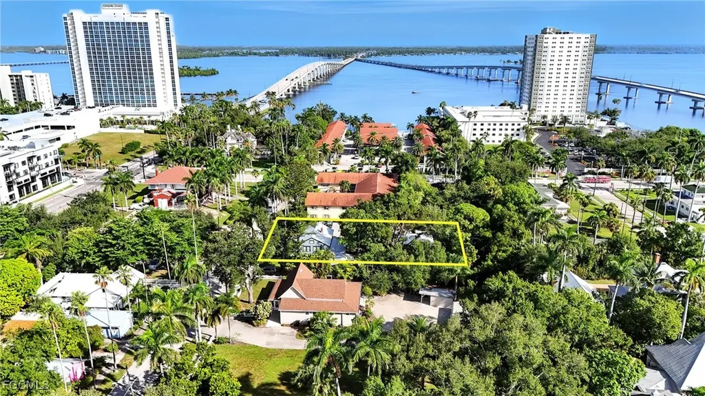 1531/1533 Hough Street Fort Myers FL 33901
