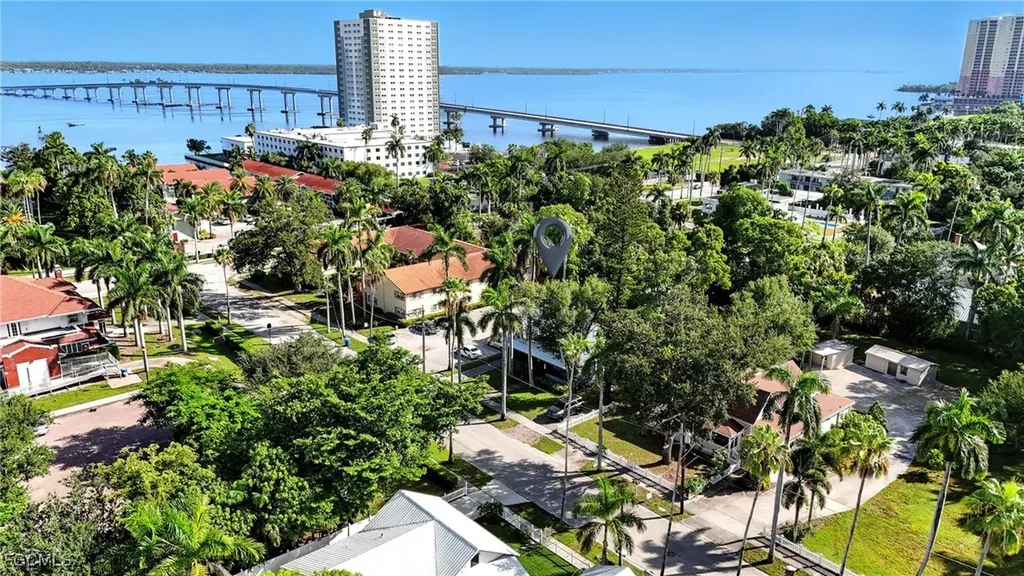 1531/1533 Hough Street Fort Myers FL 33901