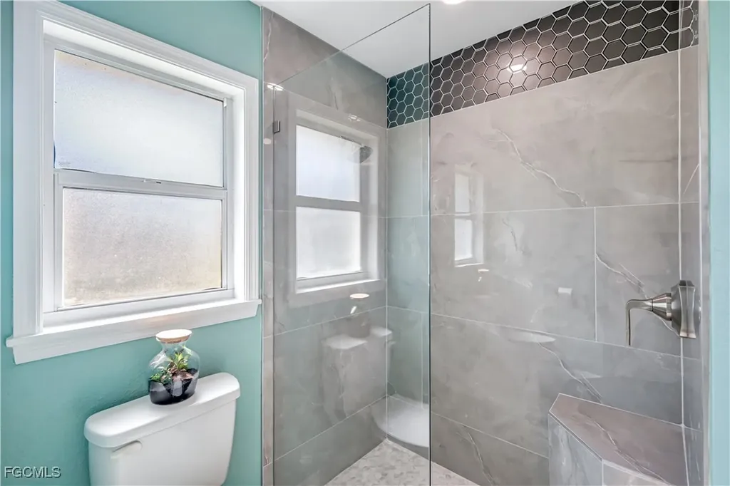 213 SW 38th Terrace Cape Coral FL 33914