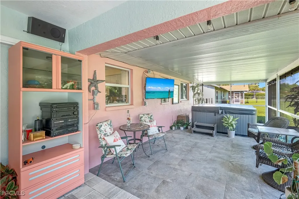 213 SW 38th Terrace Cape Coral FL 33914