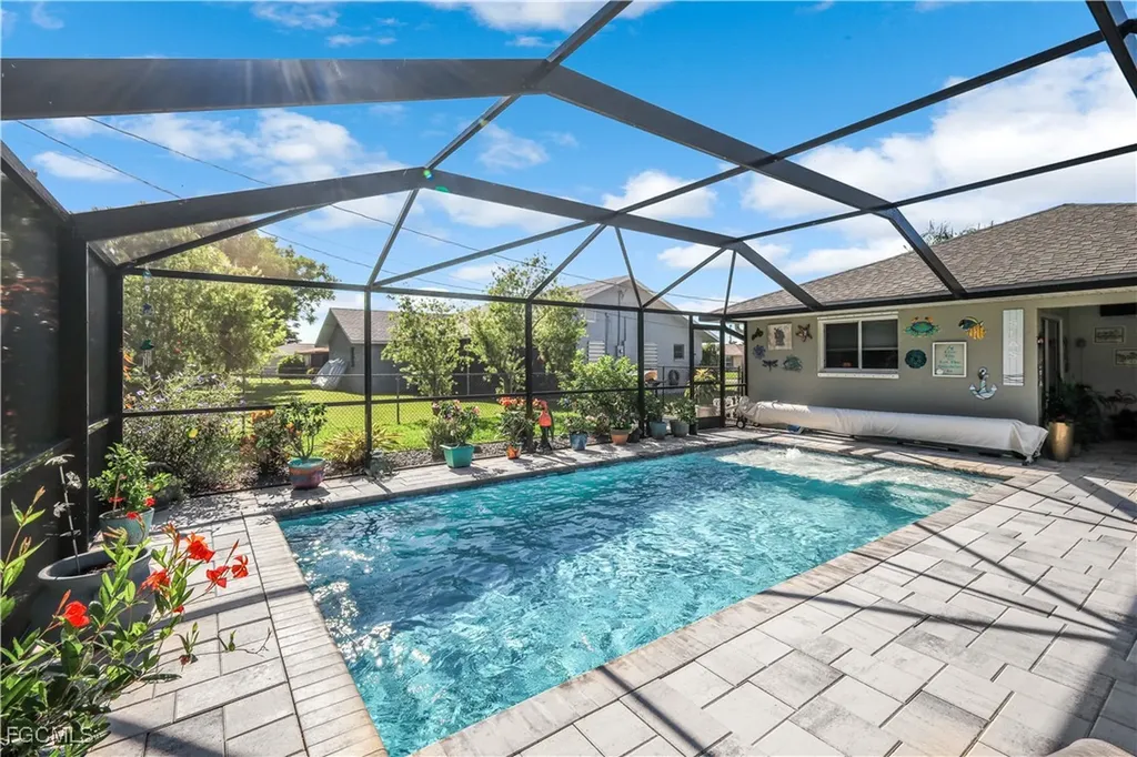 213 SW 38th Terrace Cape Coral FL 33914