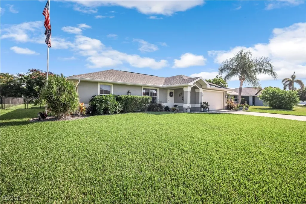 213 SW 38th Terrace Cape Coral FL 33914