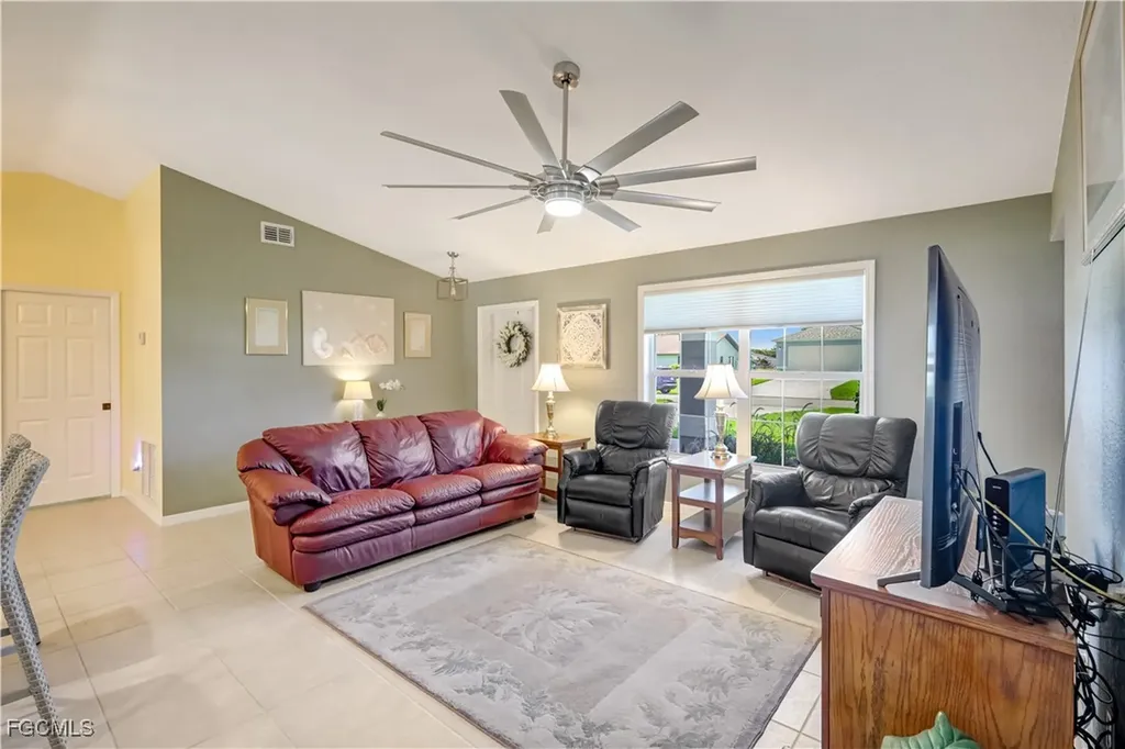 213 SW 38th Terrace Cape Coral FL 33914