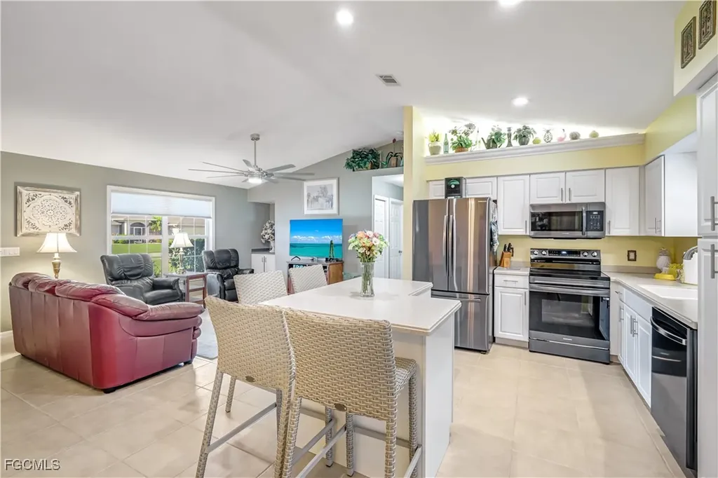 213 SW 38th Terrace Cape Coral FL 33914