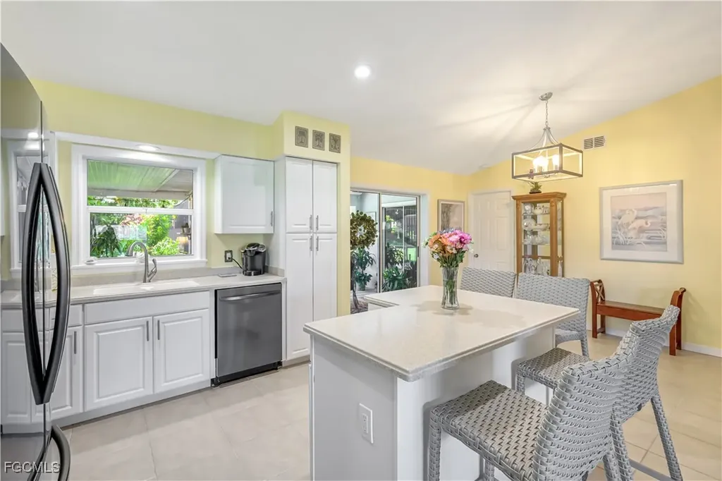 213 SW 38th Terrace Cape Coral FL 33914