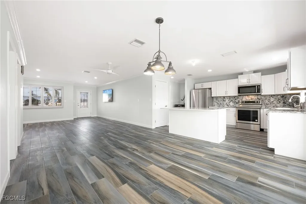 2892 Sanibel Boulevard St. James City FL 33956