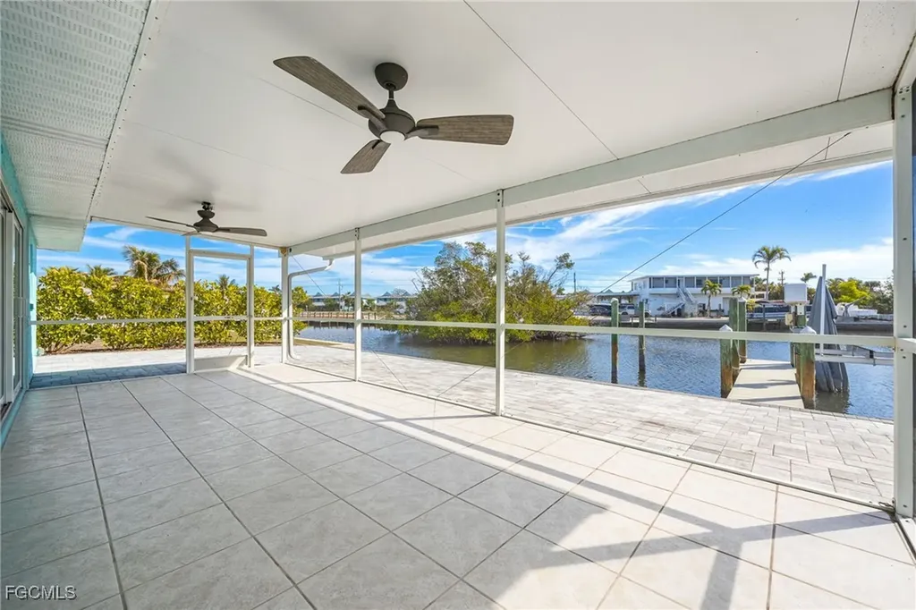 2892 Sanibel Boulevard St. James City FL 33956