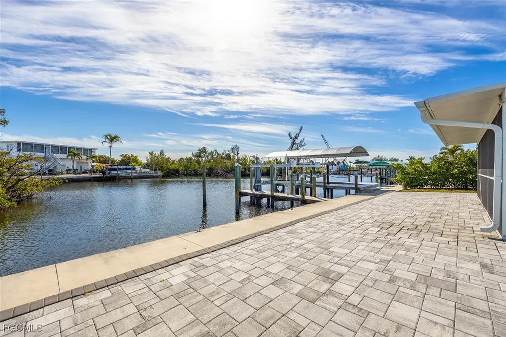 2892 Sanibel Boulevard St. James City FL 33956