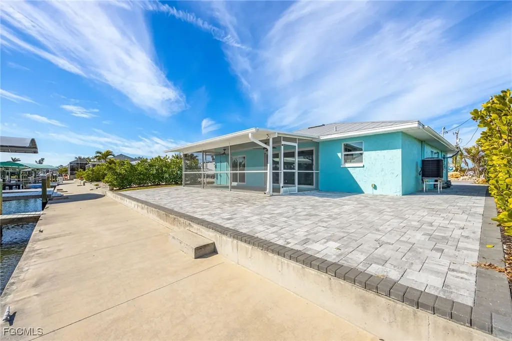 2892 Sanibel Boulevard St. James City FL 33956