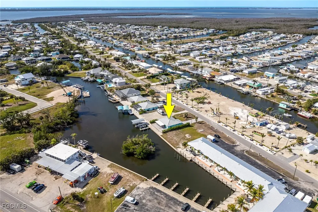 2892 Sanibel Boulevard St. James City FL 33956