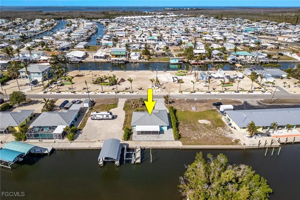 2892 Sanibel Boulevard St. James City FL 33956