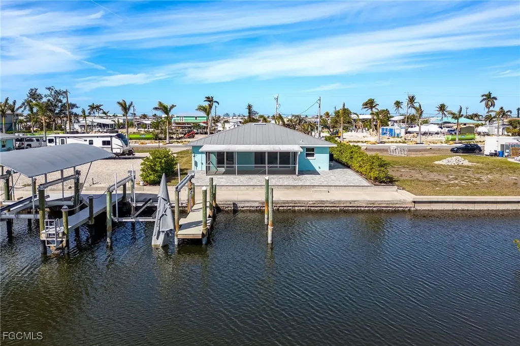 2892 Sanibel Boulevard St. James City FL 33956