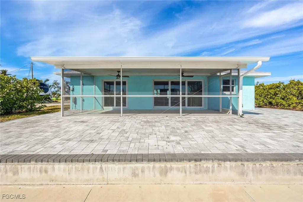 2892 Sanibel Boulevard St. James City FL 33956