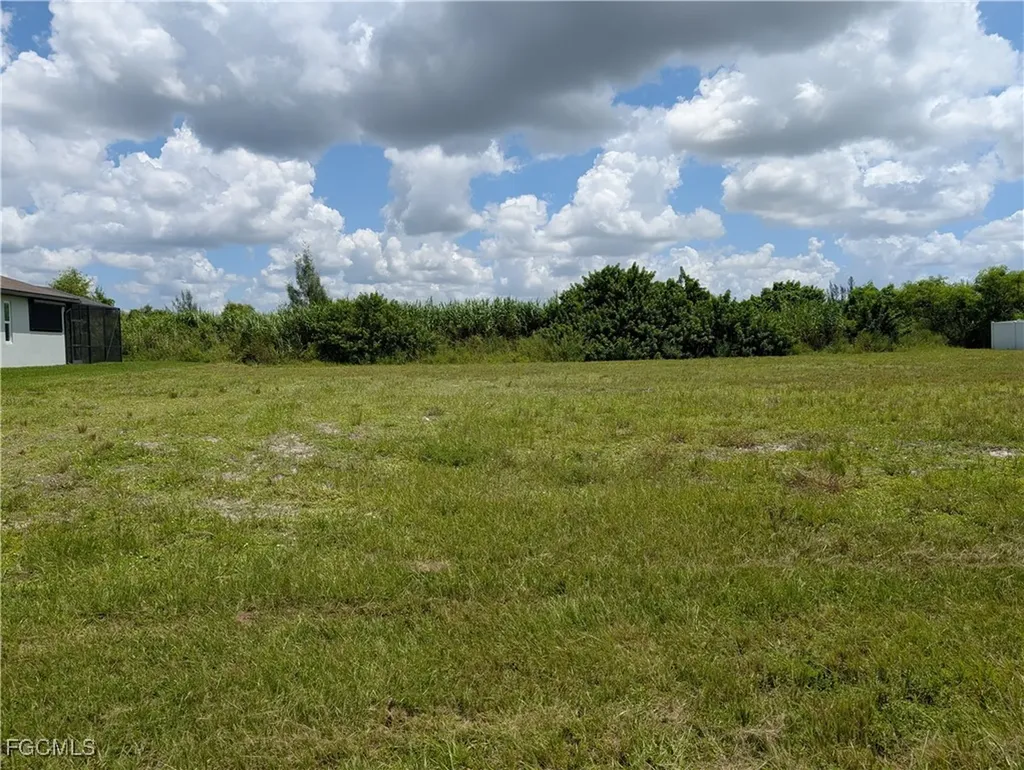 3825 NW 36th Avenue Cape Coral FL 33993