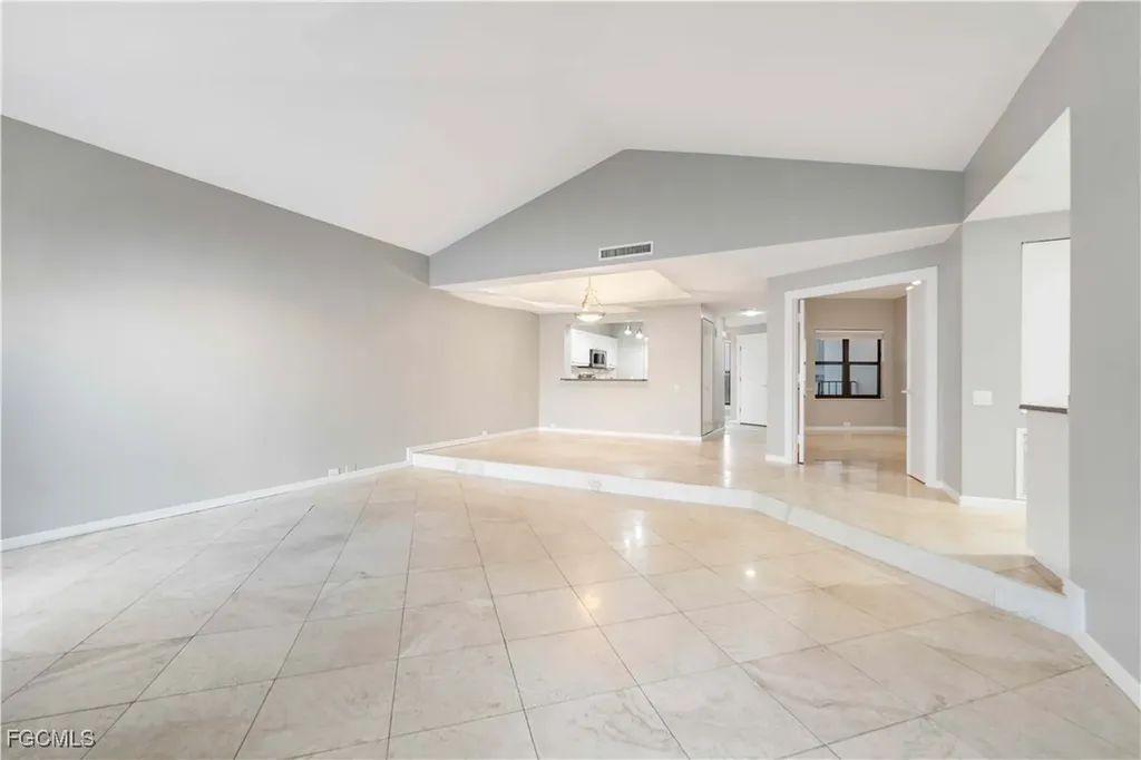 645 La Peninsula Boulevard Naples FL 34113
