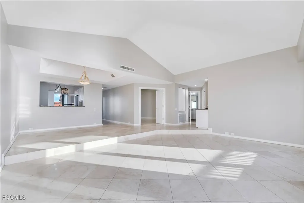 645 La Peninsula Boulevard Naples FL 34113